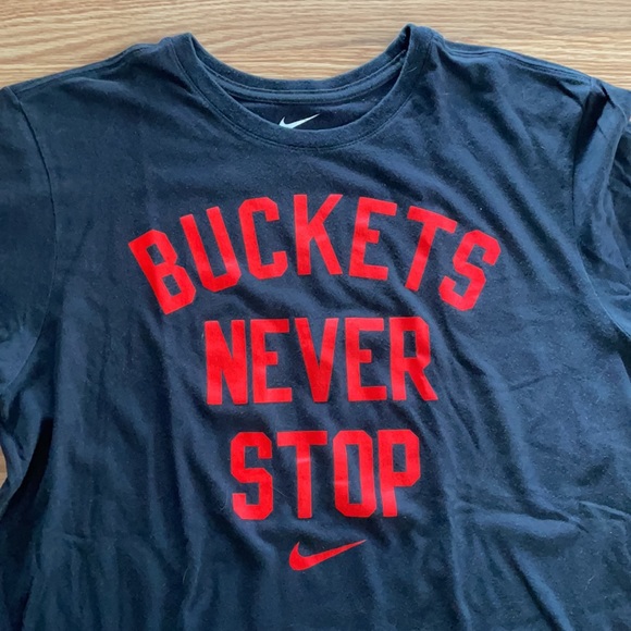 Nike basketball “never gets buckets” graphic t shirt size large l black red - Picture 2 of 4